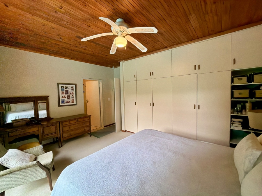 4 Bedroom Property for Sale in Loerie Park Western Cape